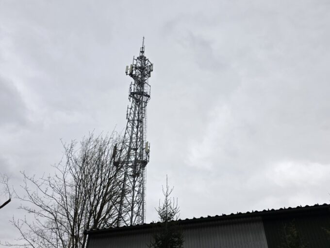 Wieża telekomunikacyja – miejsce na nadajnik