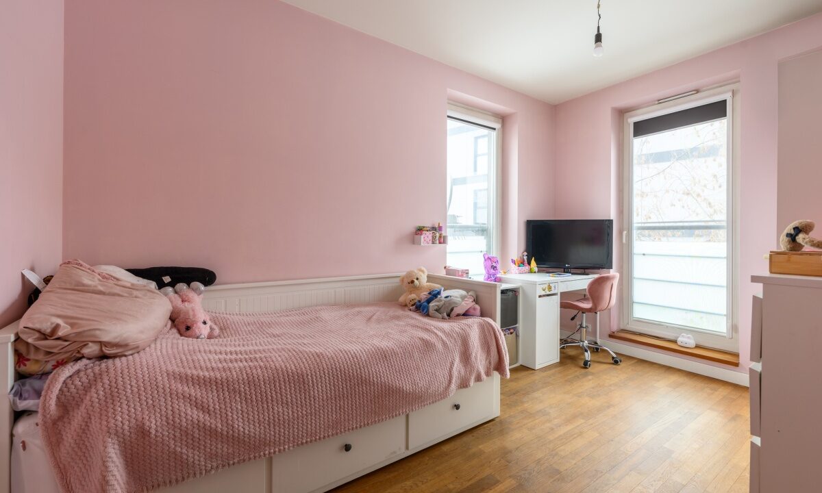 229883_3