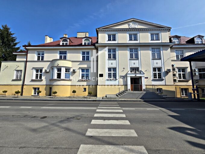 NIERUCHOMOŚĆ BIUROWO-ADMINISTRACYJNA JASŁO