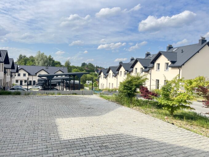 Nowoczesne Gotowe 82m2 w Łańcucie – niski czynsz