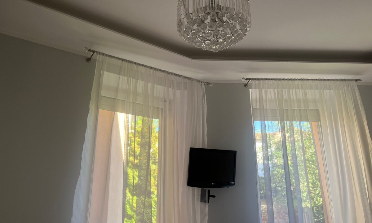 242202_3