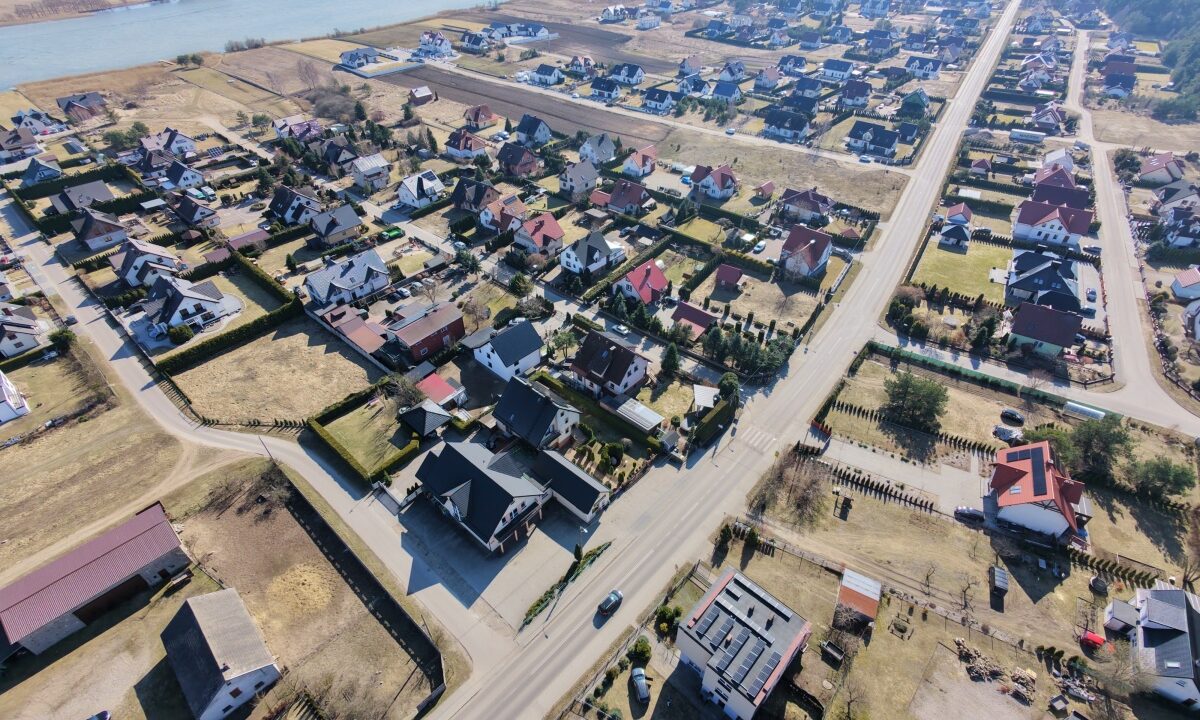243306_3