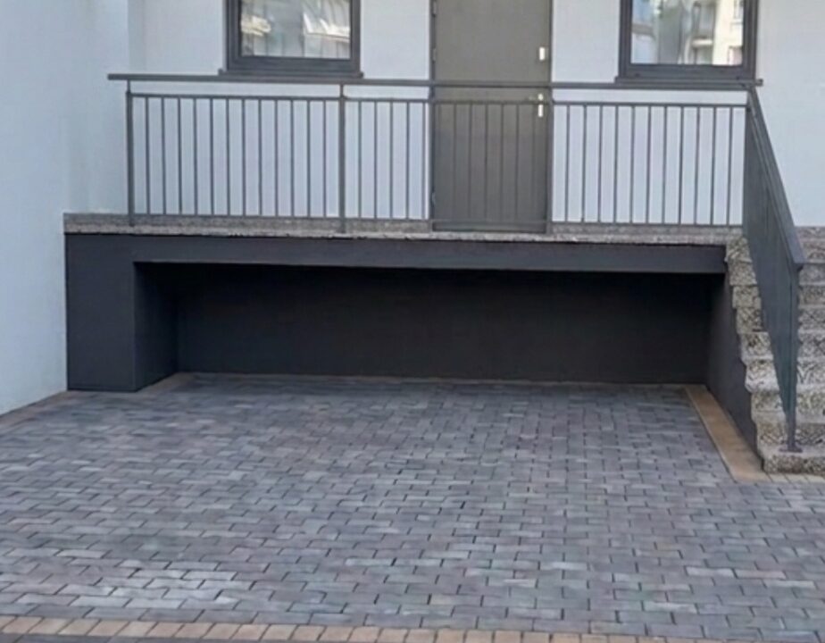 243831_3