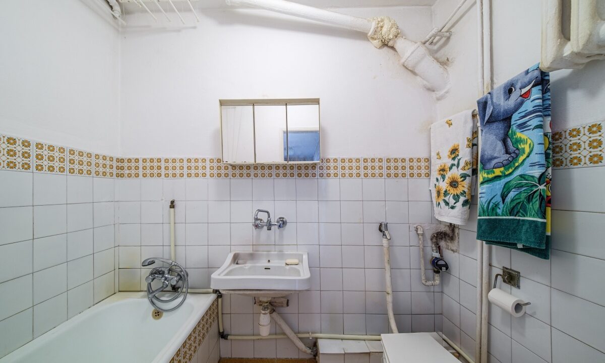 239092_3