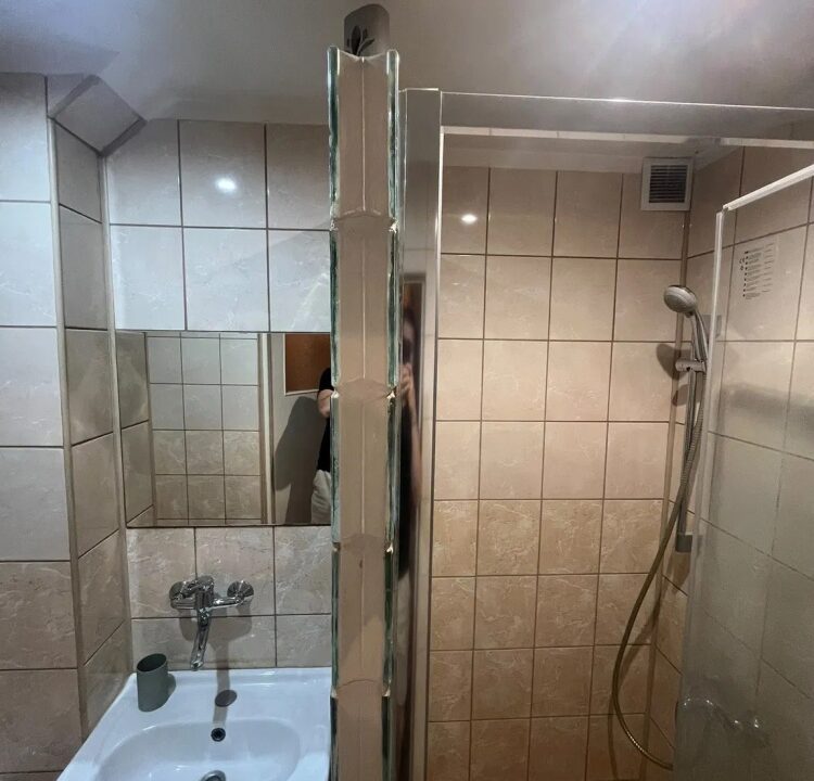 246251_3
