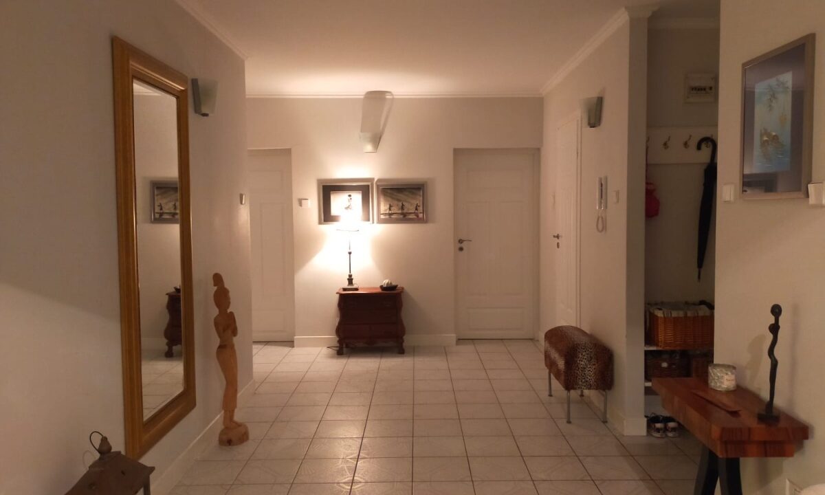 246762_3