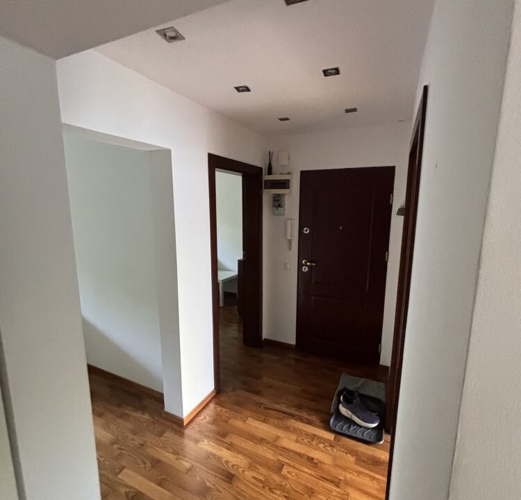 249825_3