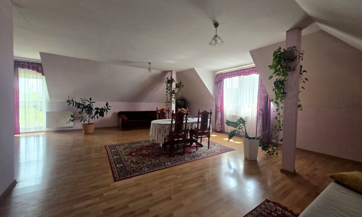 255345_3