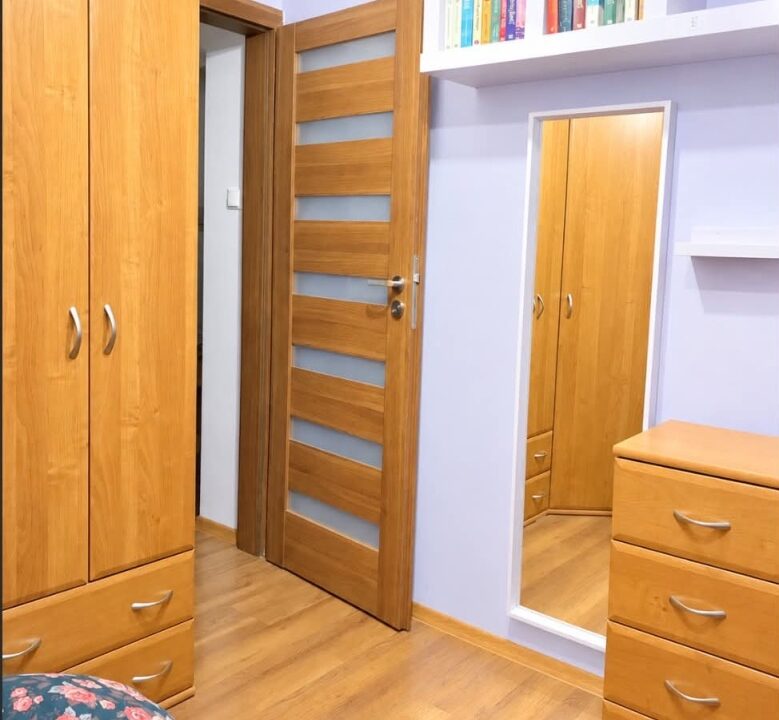 256541_3