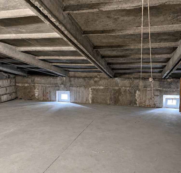 256847_3