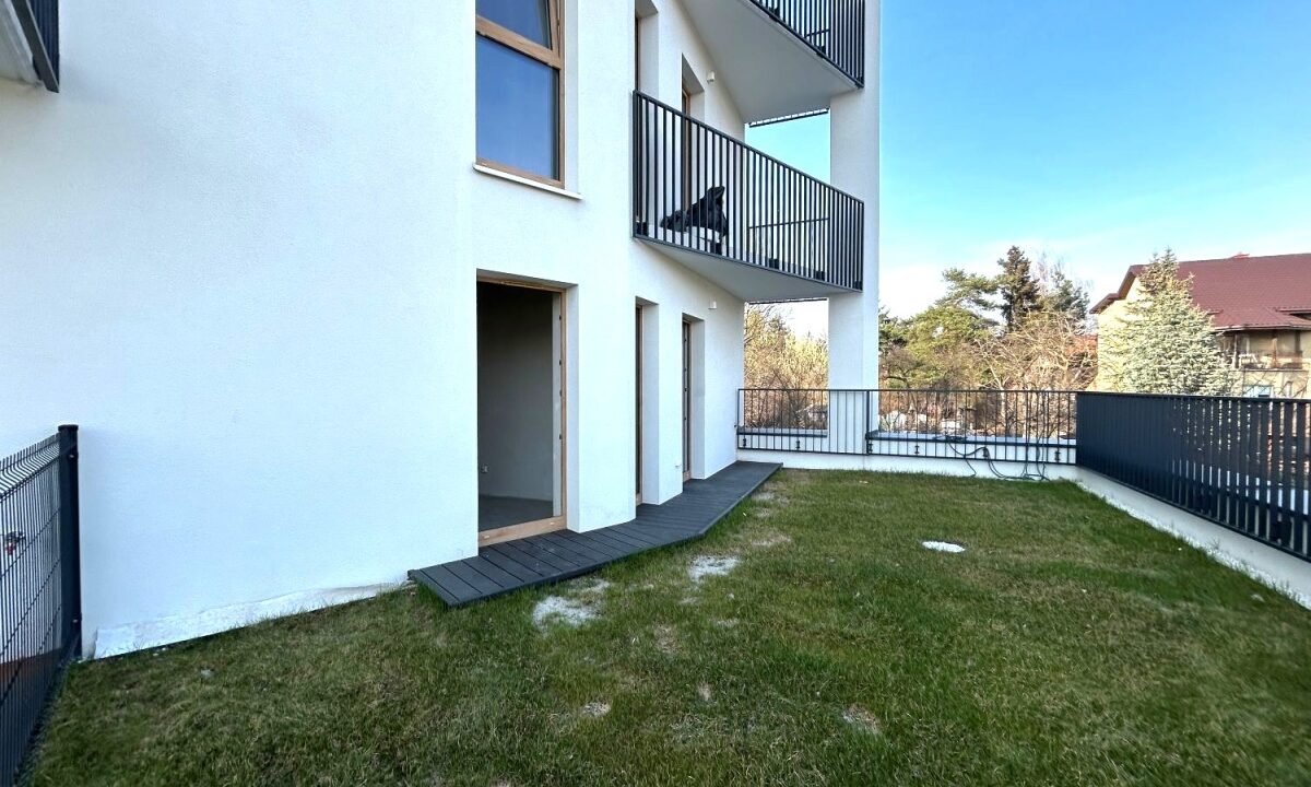 257131_3