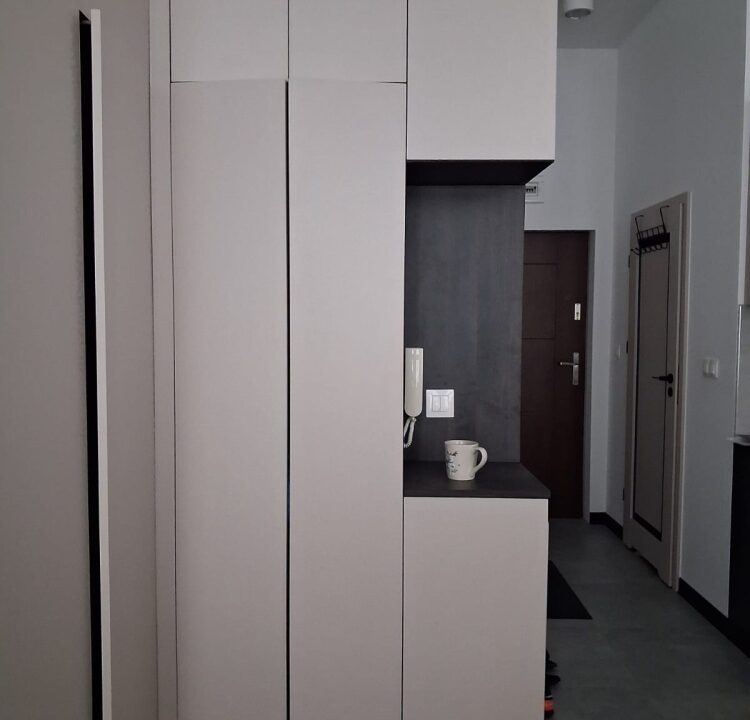 258457_3